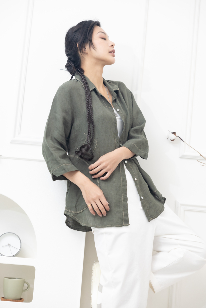 셔츠 素面大圓口袋寬版襯衫 / 軍綠色