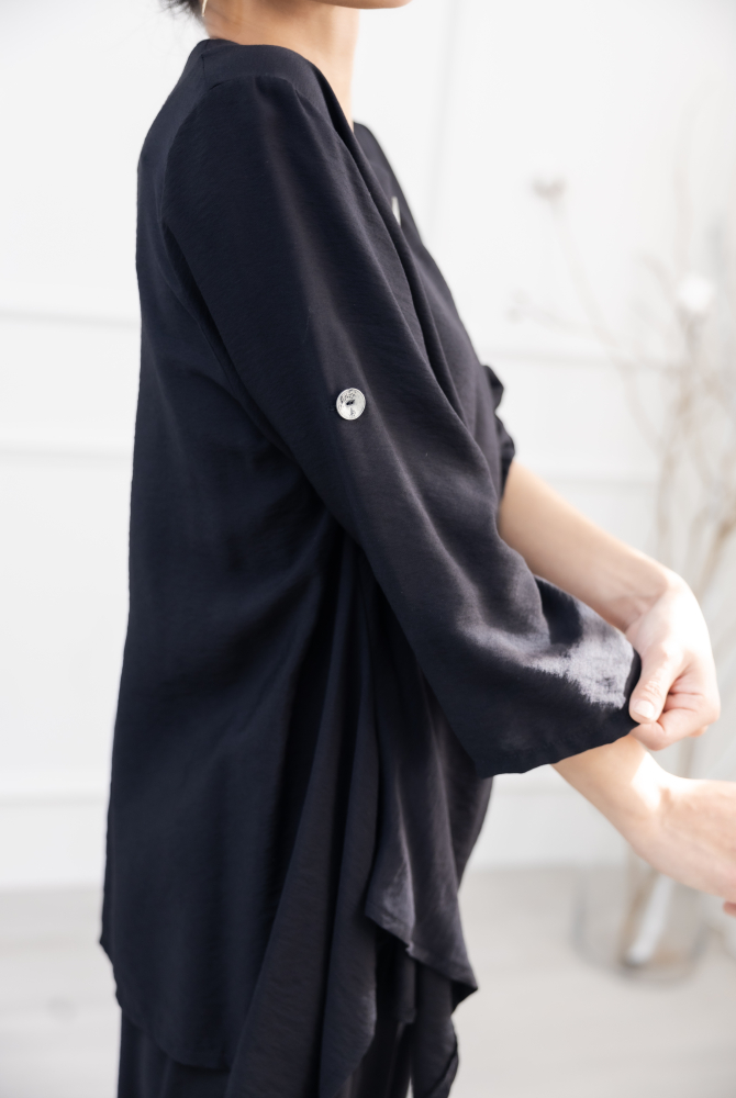 긴팔 大顆鈕扣七分袖上衣 / 黑色