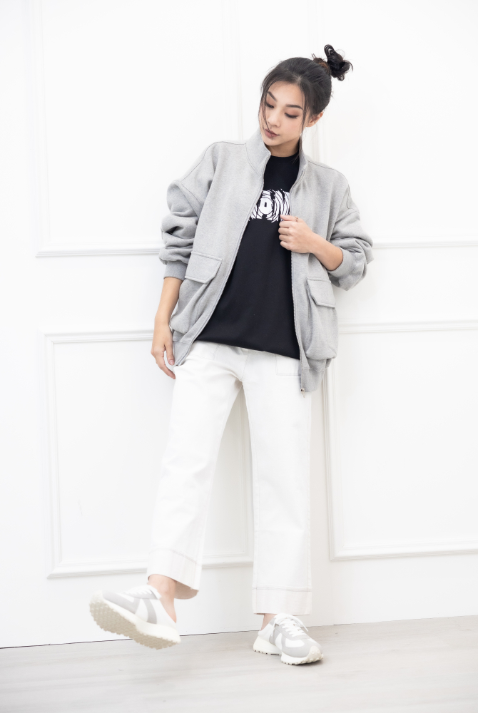 긴 바지 大口袋反摺褲腳牛仔長褲 / 水洗白