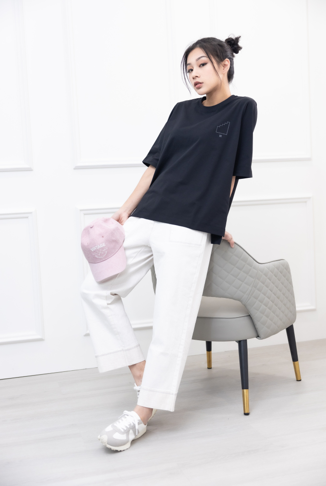 긴 바지 大口袋反摺褲腳牛仔長褲 / 水洗白