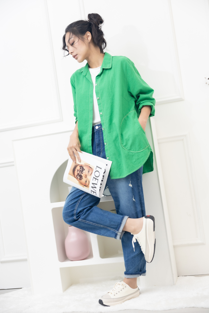 긴 바지 釘扣微刷破管牛仔褲 / 藍色