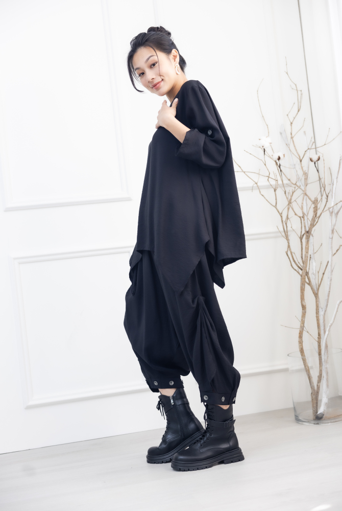 긴 바지 鈕扣褲腳長褲 / 黑色