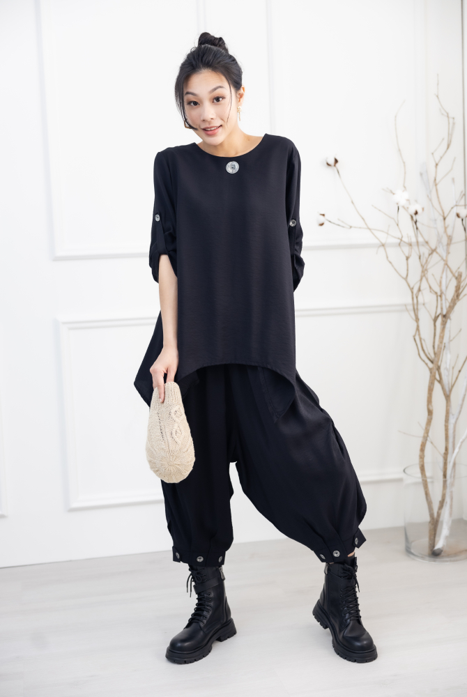 긴 바지 鈕扣褲腳長褲 / 黑色