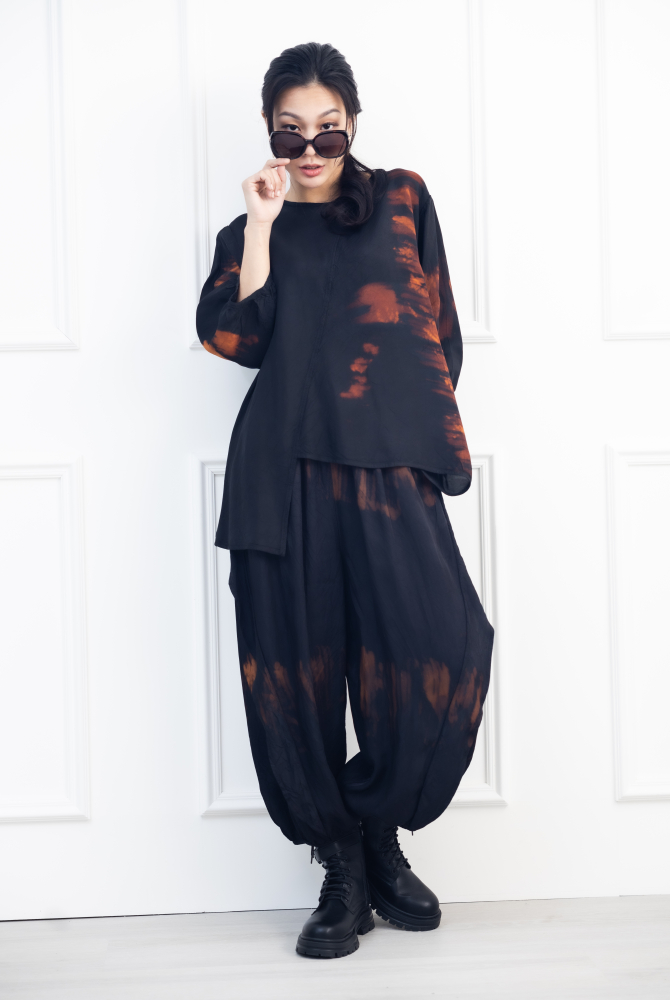 긴팔 橘黃暈染7分泡泡袖上衣 / 黑色