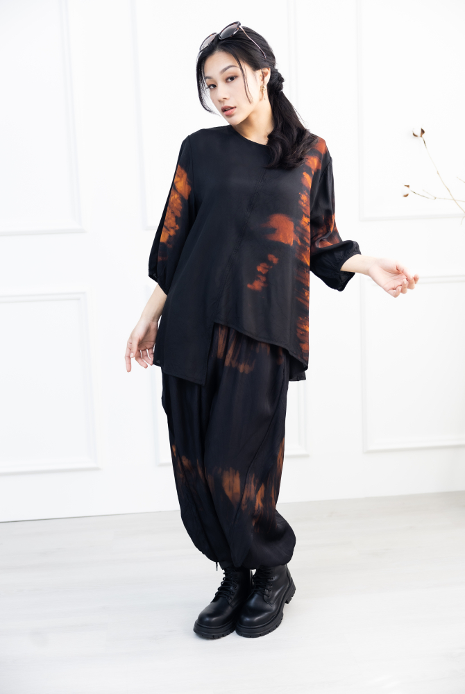 긴팔 橘黃暈染7分泡泡袖上衣 / 黑色