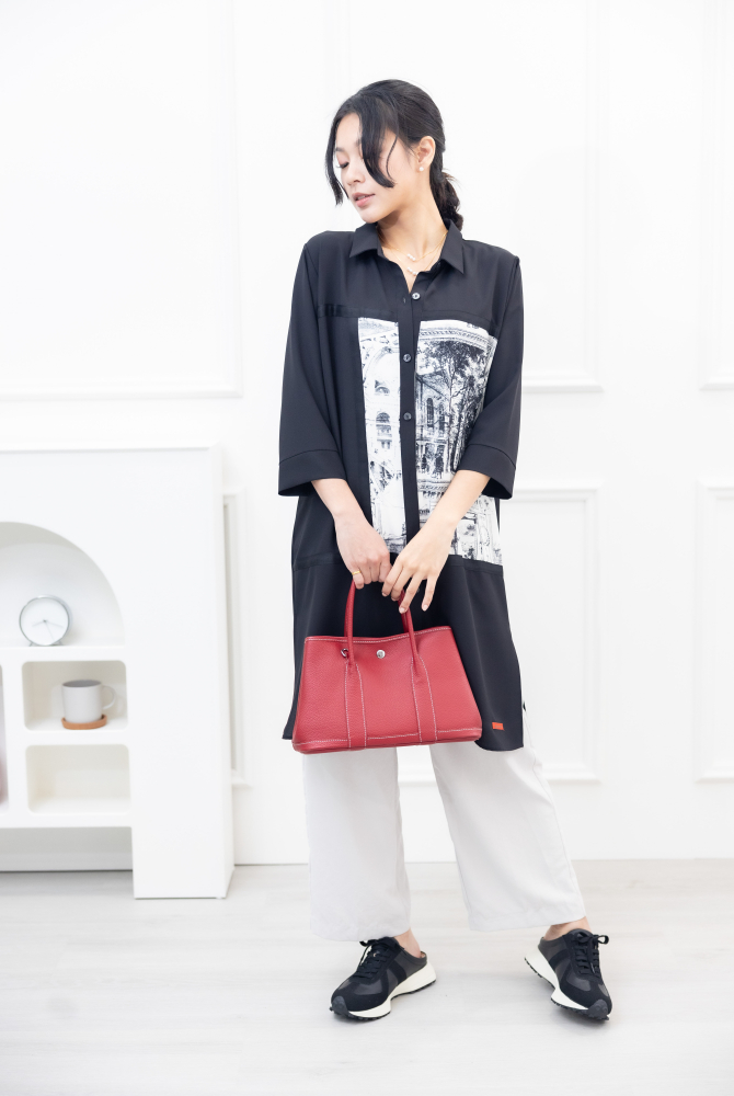 긴팔 風景照印花拼接黑緞帶長版上衣 / 黑色