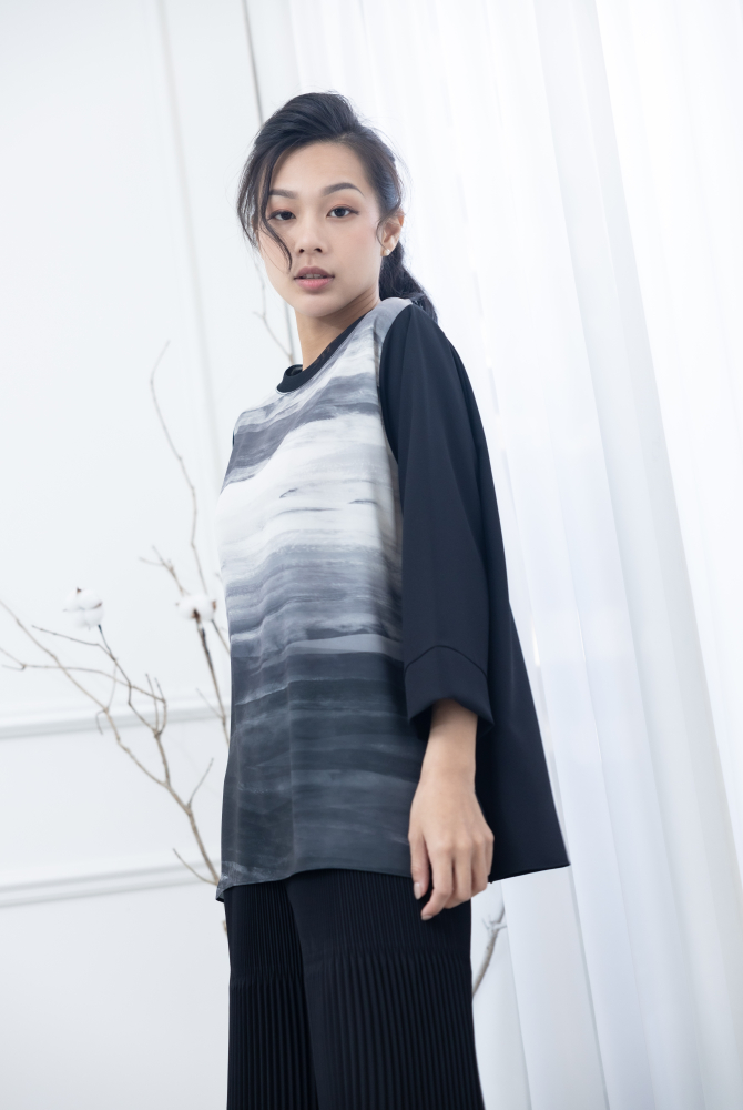 긴팔 前水墨筆痕上衣 / 黑灰色