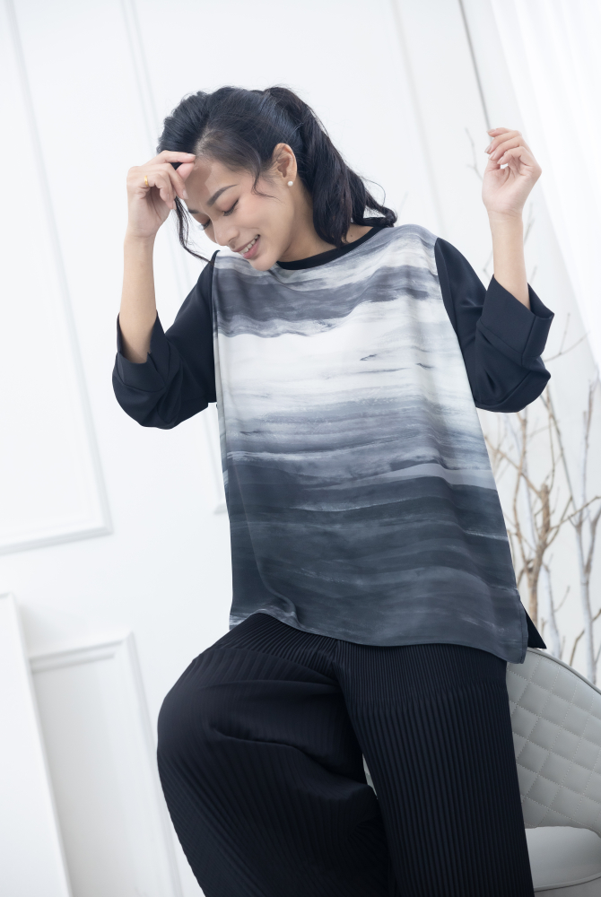 긴팔 前水墨筆痕上衣 / 黑灰色