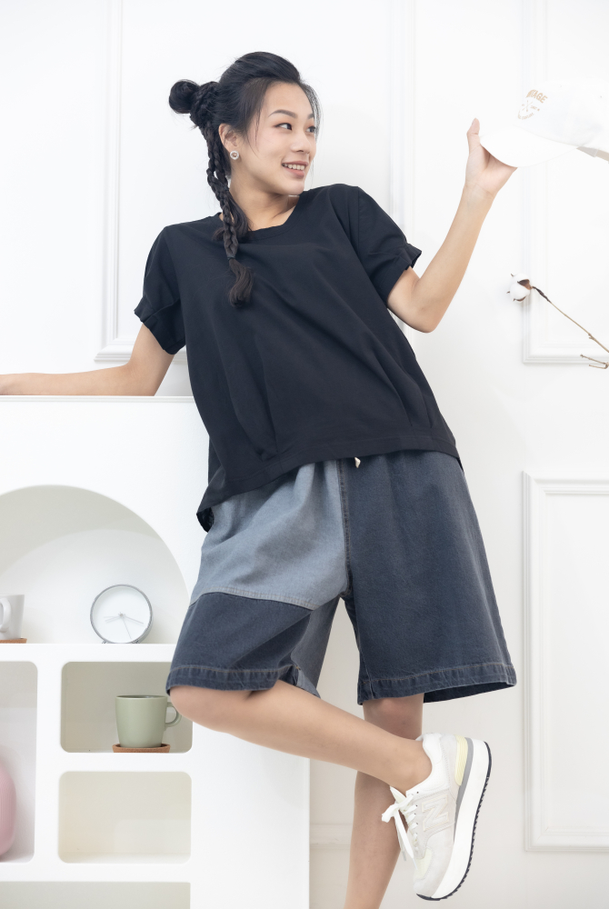 반팔 素面小圓領彈性棉上衣 / 黑色