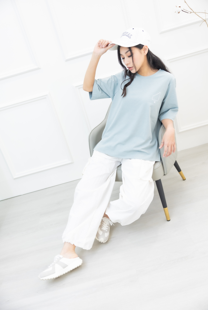 반팔 白線樓梯短袖上衣 / 淺藍色