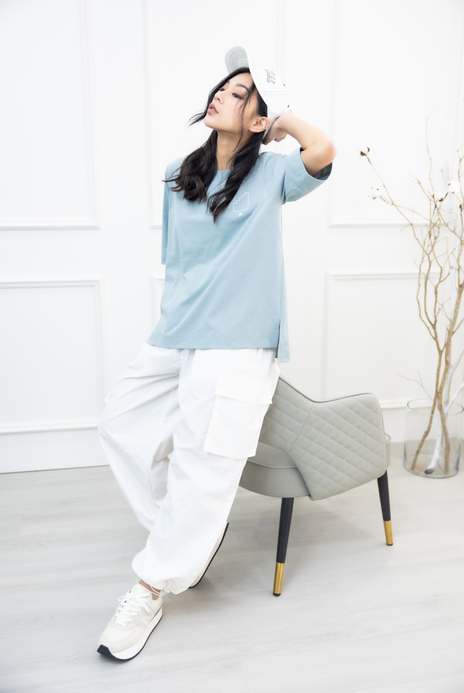 반팔 白線樓梯短袖上衣 / 淺藍色
