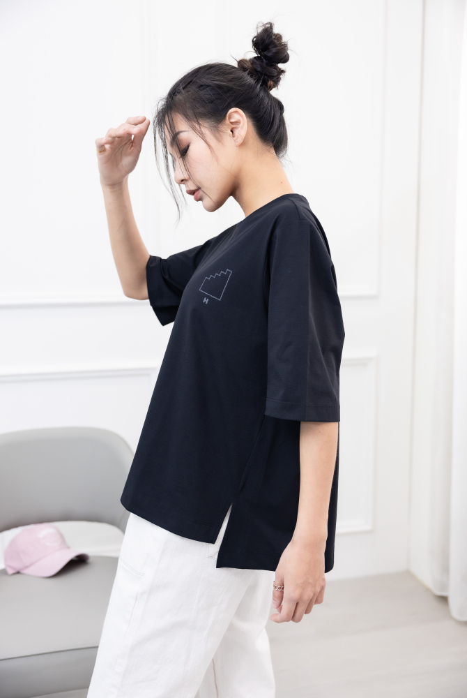 반팔 白線樓梯短袖上衣 / 黑色