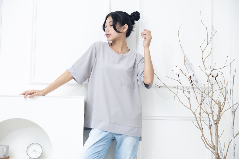 반팔 胸前口袋彈性纖維上衣 / 米灰色