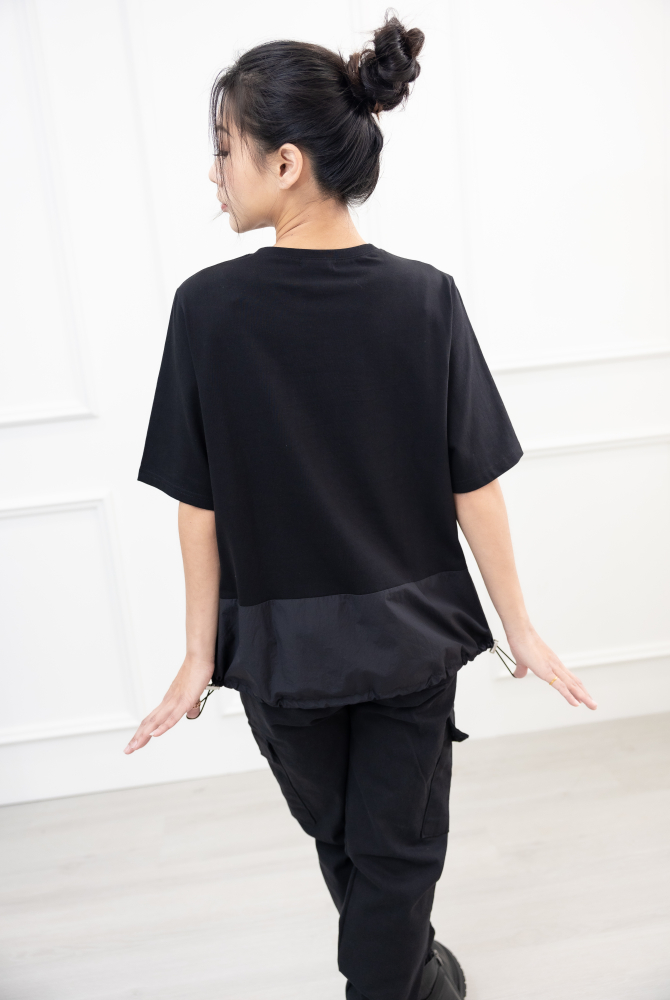 반팔 M字花紋刺繡短袖上衣 / 黑色