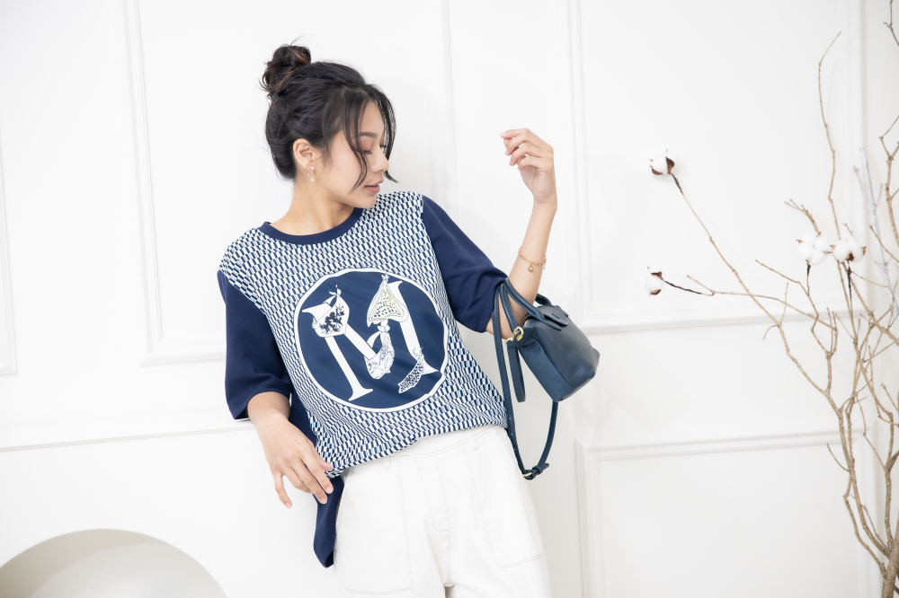 반팔 M字灰色格子短袖上衣 / 深藍色