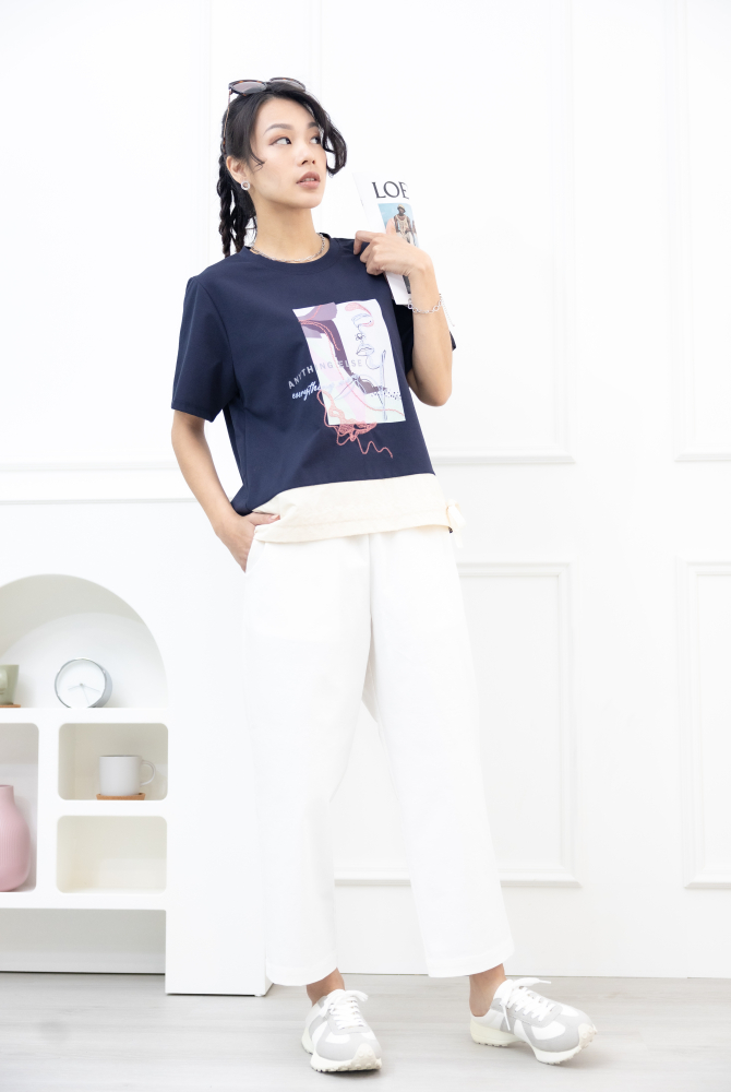 반팔 方形人臉印花刺繡上衣 / 深藍色