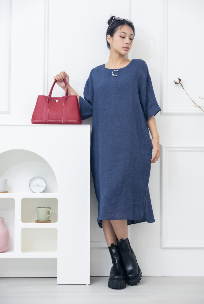 원피스 C字鐵+珍珠口袋麻洋裝 / 深藍色