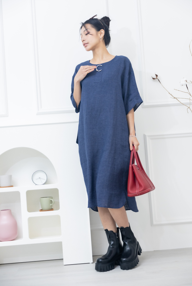 원피스 C字鐵+珍珠口袋麻洋裝 / 深藍色