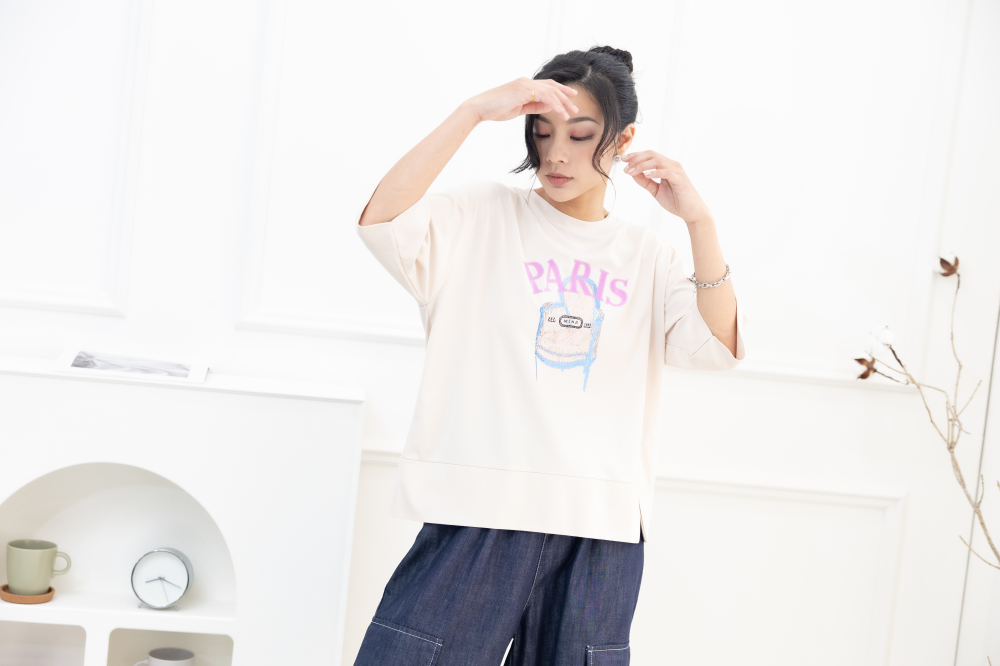 반팔 粉字paris貴妃椅短袖上衣／米色