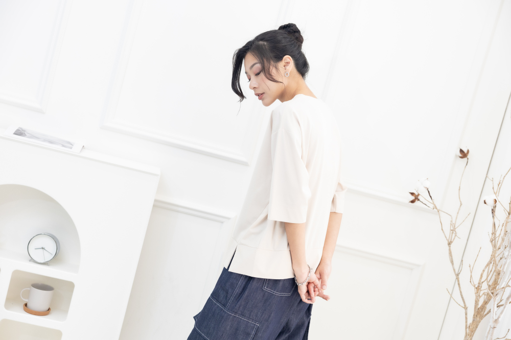 반팔 粉字paris貴妃椅短袖上衣／米色