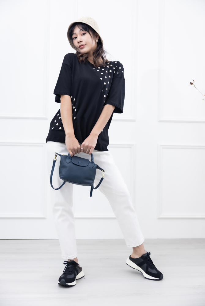 반팔 白點口袋短袖上衣 / 黑色