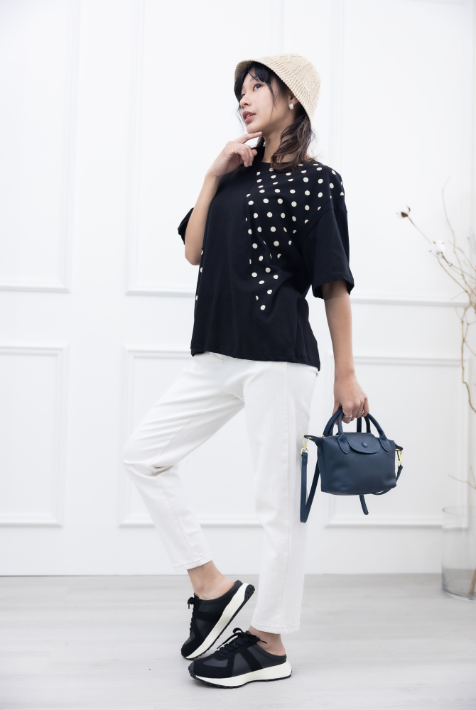 반팔 白點口袋短袖上衣 / 黑色