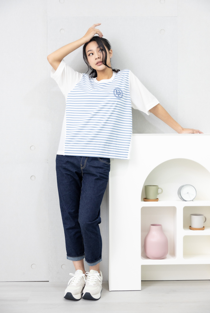 반팔 背後異材質短袖上衣 / 白藍條紋