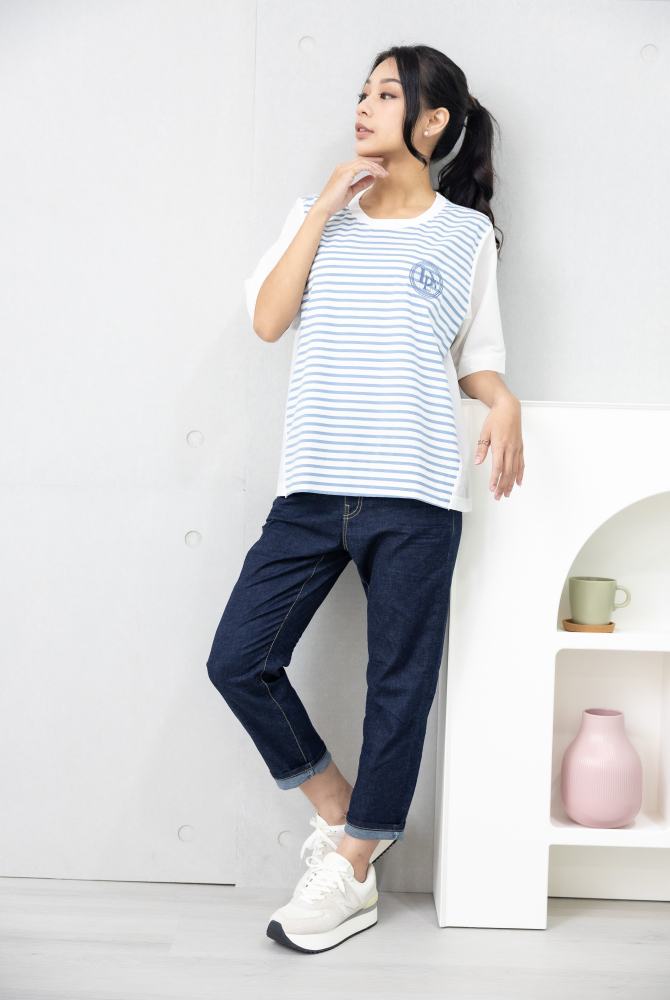 반팔 背後異材質短袖上衣 / 白藍條紋