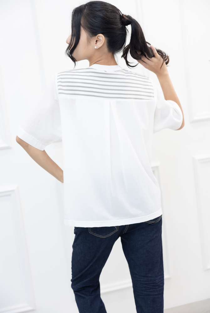 반팔 背後異材質短袖上衣 / 白灰條紋
