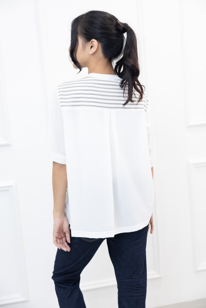 반팔 背後異材質短袖上衣 / 白灰條紋