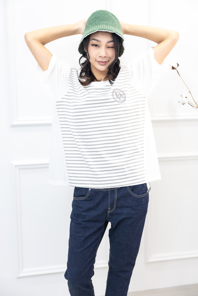 반팔 背後異材質短袖上衣 / 白灰條紋