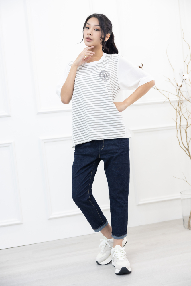 반팔 背後異材質短袖上衣 / 白灰條紋