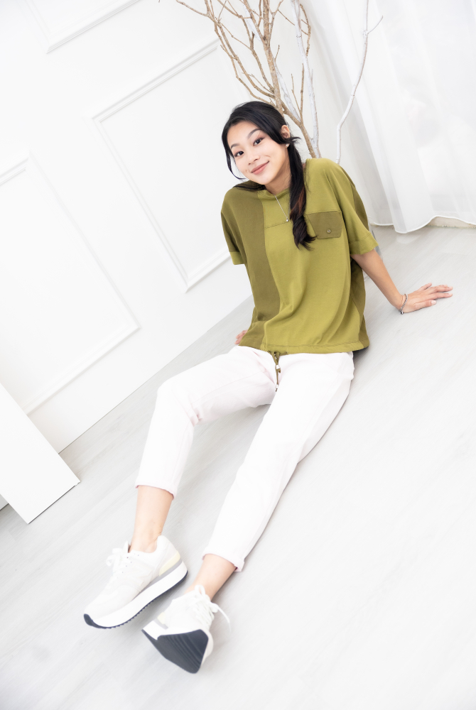 반팔 異材質拼接短袖上衣 / 橄欖綠色