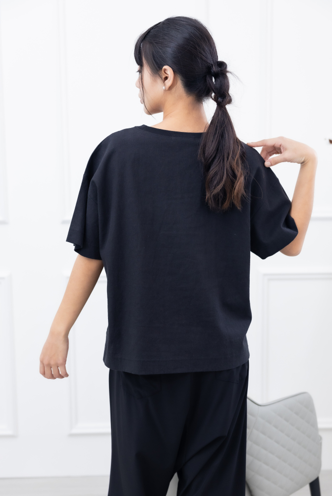 반팔 圖騰全素色短袖上衣 / 黑色