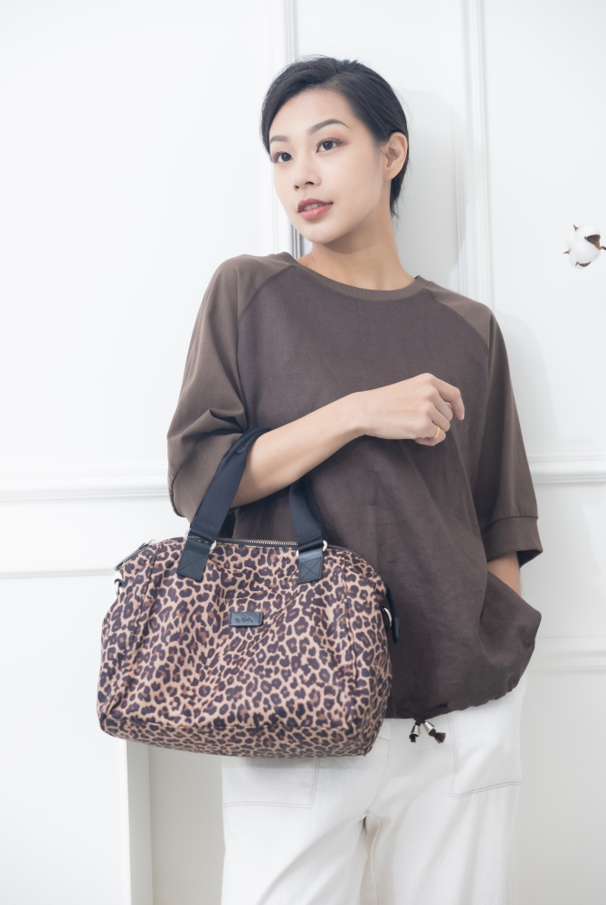 반팔 前後異材質衣襬抽繩短袖上衣 / 咖啡色