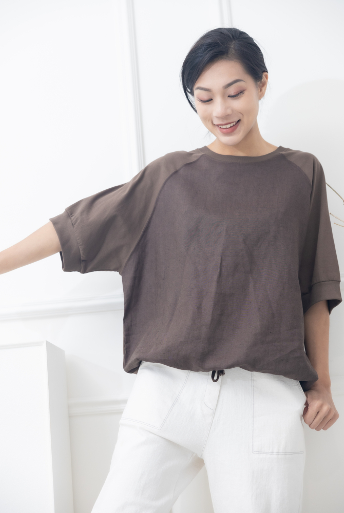 반팔 前後異材質衣襬抽繩短袖上衣 / 咖啡色
