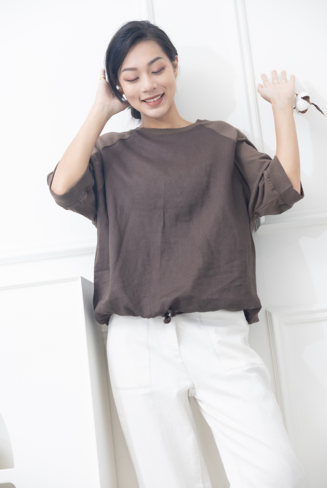 반팔 前後異材質衣襬抽繩短袖上衣 / 咖啡色