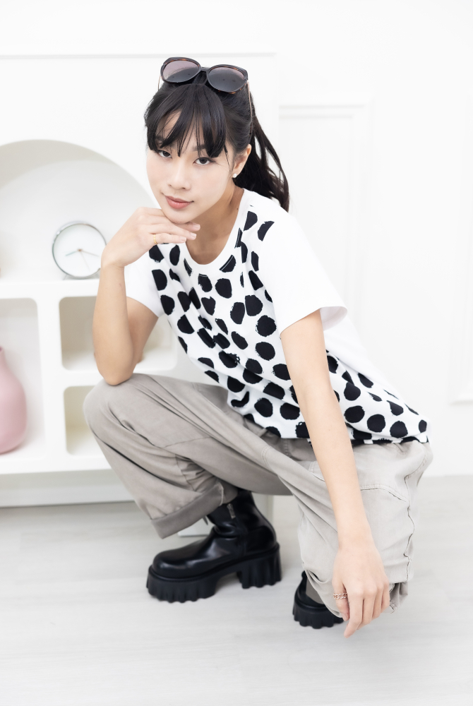 반팔 黑點短袖上衣 / 白色