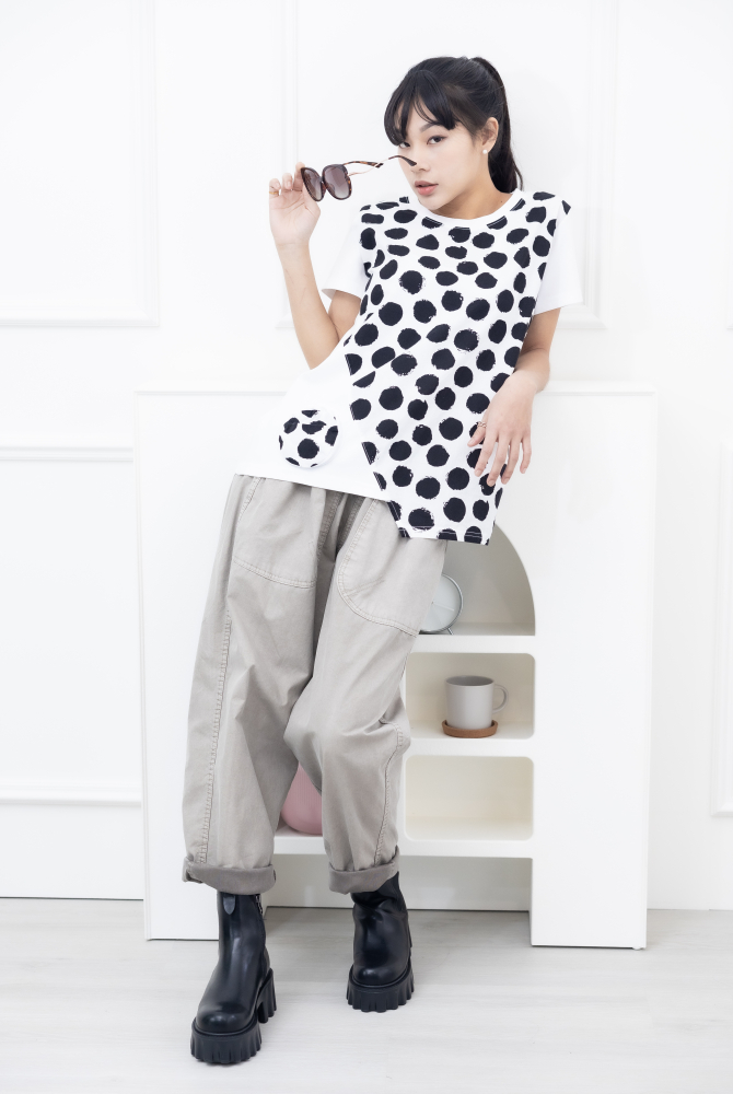 반팔 黑點短袖上衣 / 白色