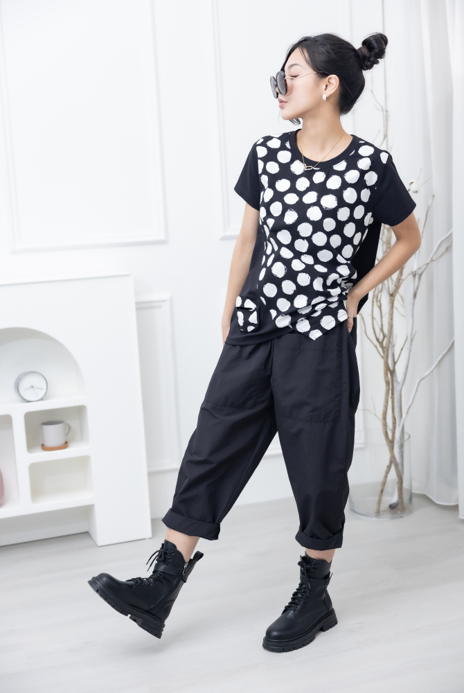 반팔 白點短袖上衣 / 黑色