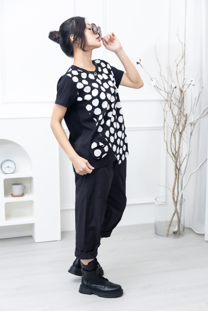 반팔 白點短袖上衣 / 黑色