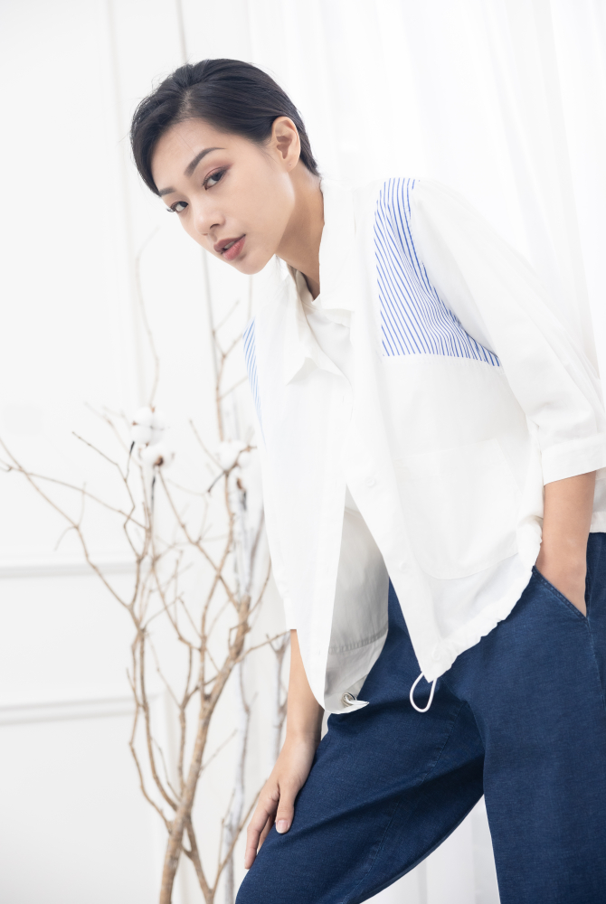 긴팔 肩下藍條紋寬版長袖襯衫 / 白色