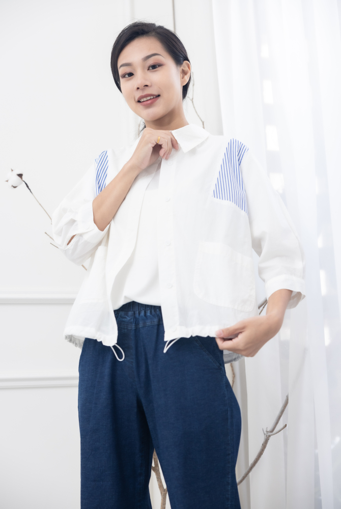 긴팔 肩下藍條紋寬版長袖襯衫 / 白色