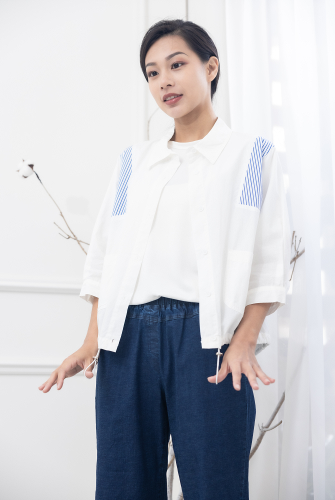 긴팔 肩下藍條紋寬版長袖襯衫 / 白色