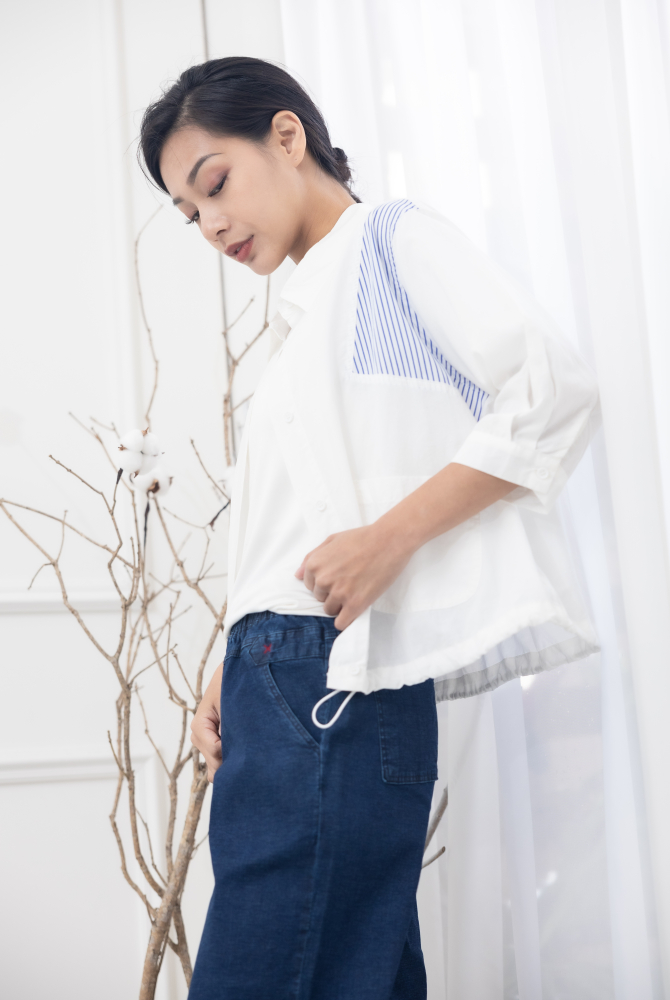 긴팔 肩下藍條紋寬版長袖襯衫 / 白色