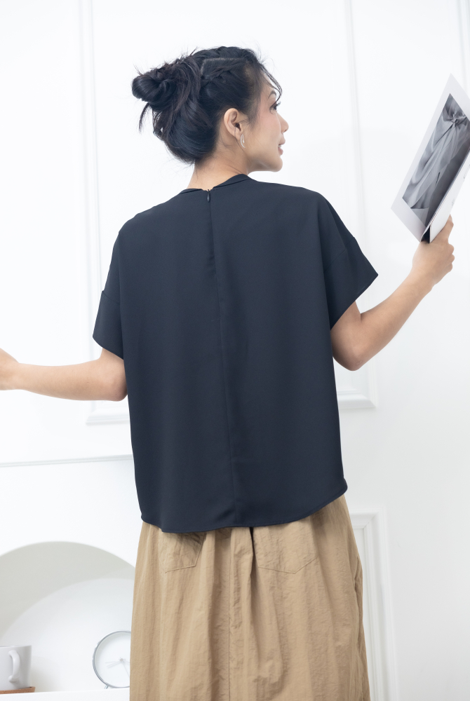 반팔 假長領巾雪紡上衣 / 黑色