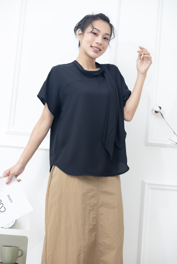 반팔 假長領巾雪紡上衣 / 黑色