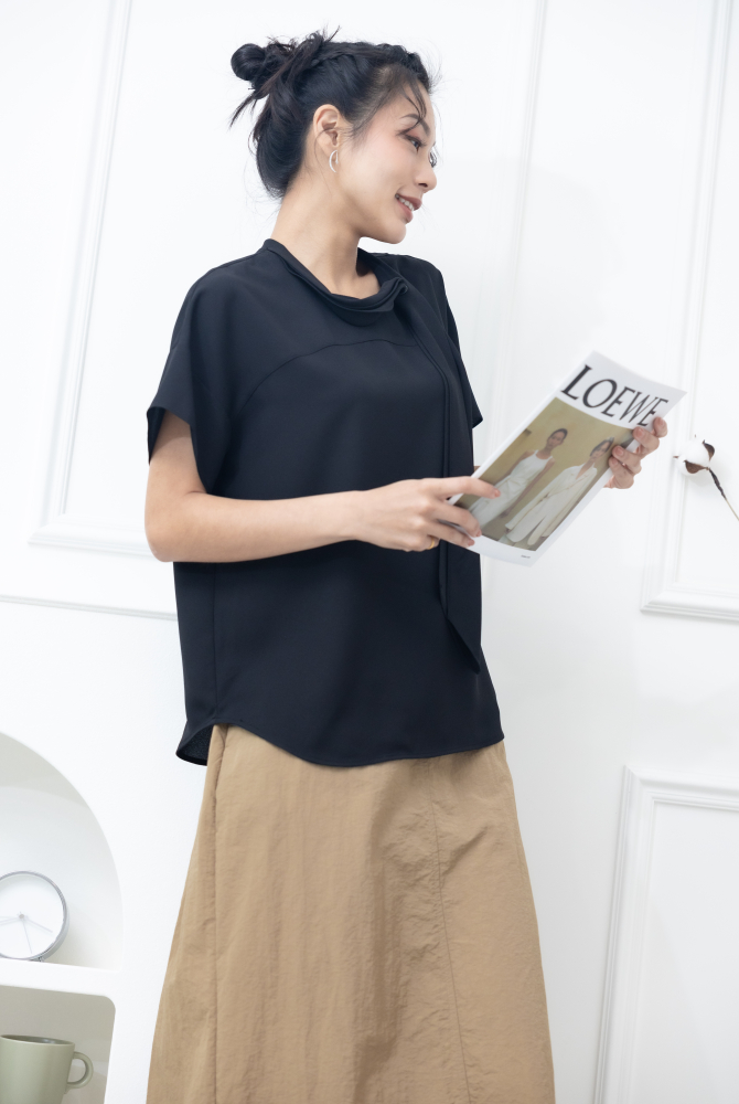 반팔 假長領巾雪紡上衣 / 黑色