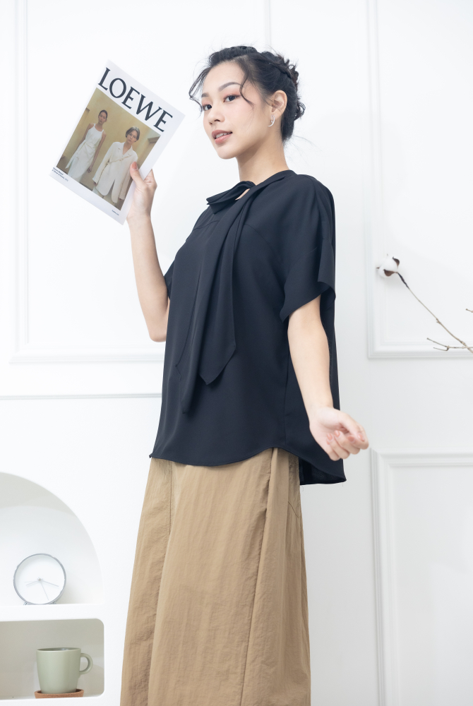 반팔 假長領巾雪紡上衣 / 黑色