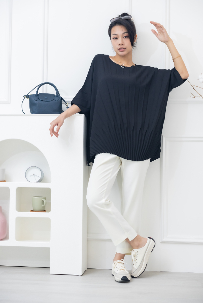 긴팔 衣襬打褶雪紡上衣 / 黑色